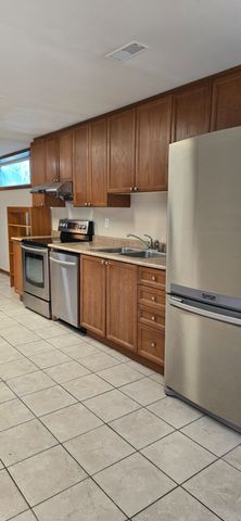 For Lease - 105 Hart Avenue Unit# Lower Unit, Toronto, Ontario - Photo 2