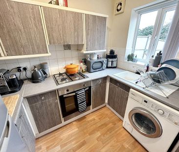 3 bedroom semi-detached house to rent - Photo 6