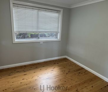 Charming Family Home in Prime Toronto Location - Photo 3