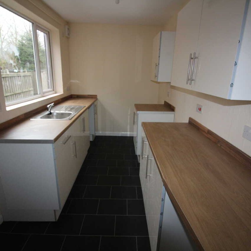 2 bed End of Terrace House - Photo 1