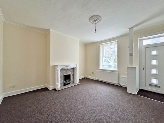 Milnrow Road, Shaw - Photo 1