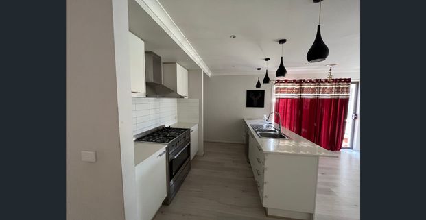 "Experience the Fresh Charm: Family Home" - Photo 1