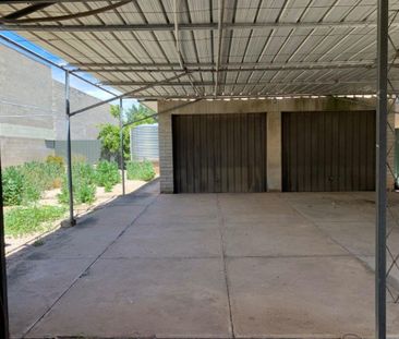 Secure and Private&period; Generous Home &lpar;Secure behind Shop F... - Photo 3