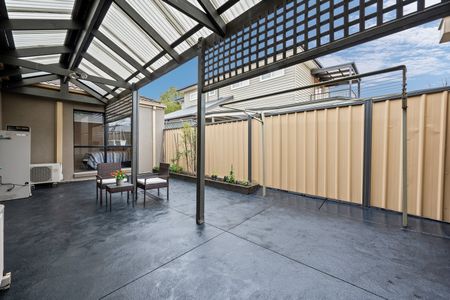 2/28 Mcnamara Avenue, Airport West VIC 3042 - Photo 5