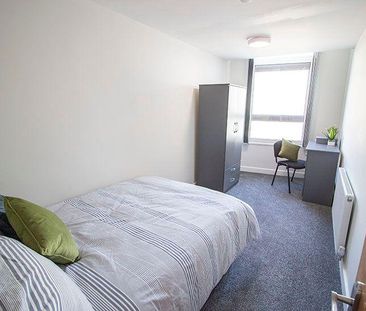 8 bedroom flat to rent - Photo 5