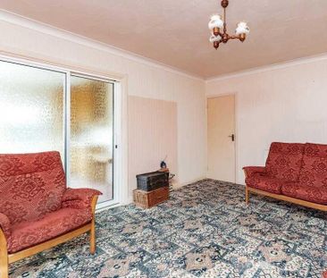2 bedroom bungalow to rent - Photo 2