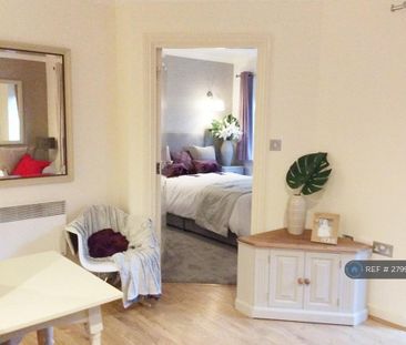 1 bedroom flat to rent - Photo 6