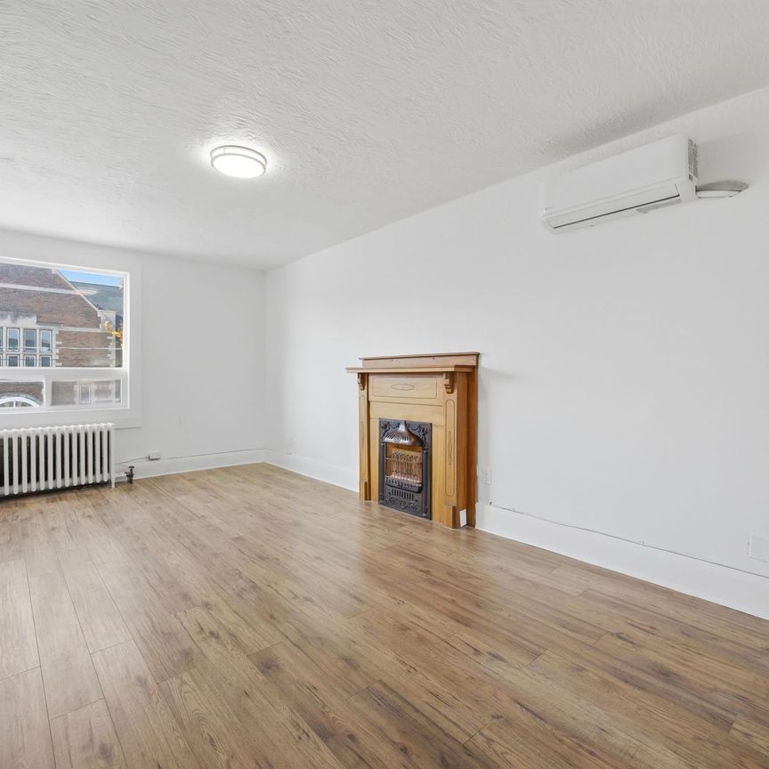 For Lease - 197 Roncesvalles Avenue Unit# 1, Toronto, Ontario - Photo 1