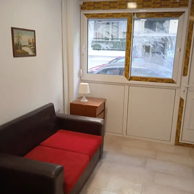 Studio/Γκαρσονιέρα για ενοικίαση Κέντρο (Χαριλάου) - Photo 1