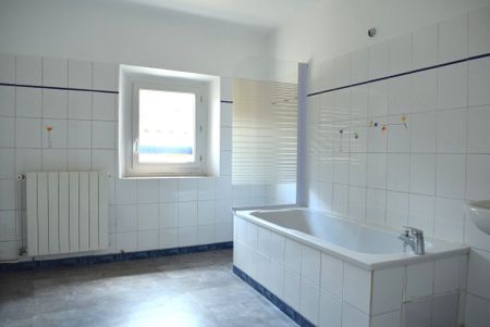 Location Appartement 3 pièces 74m² NARBONNE 11100 - Photo 3