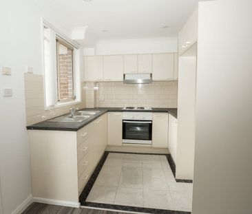 Available from 14/02/2026 New carpet,Freshly painted walls doors th... - Photo 6