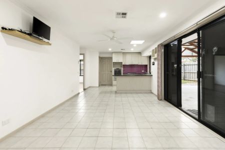 WELL-MAINTAINED HOME IN THE HEART OF WERRIBEE - Photo 5