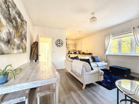 1 bedroom flat to rent - Photo 2