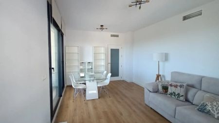 Piso de alquiler en C. Sta. Ángela de la Cruz, Nuevo Bulevar - Photo 2