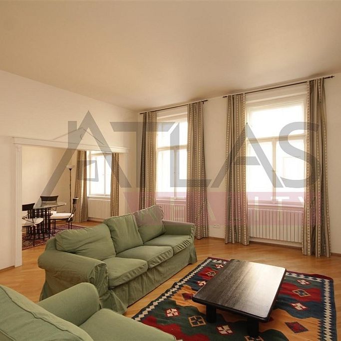 Pronájem bytu 3+1 104 m² - Photo 1