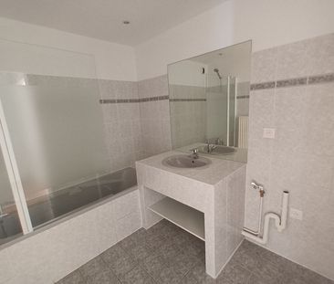 Location Appartement 3 pièces 68m² - Photo 4