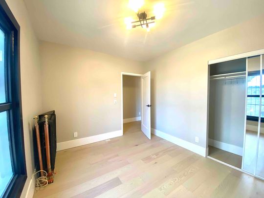 For Lease - 993 Bloor Street Unit# 202, Toronto, Ontario - Photo 1