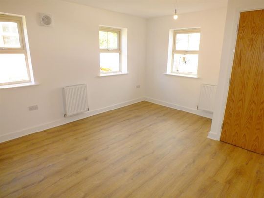 2 bedroom semi-detached house to rent - Photo 1