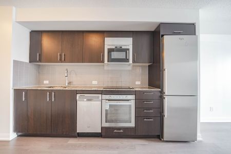 For Lease - 255 Village Green Square Unit# 1807, Toronto, Ontario - Photo 4