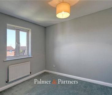 2 bedroom end of terrace house to rent - Photo 2