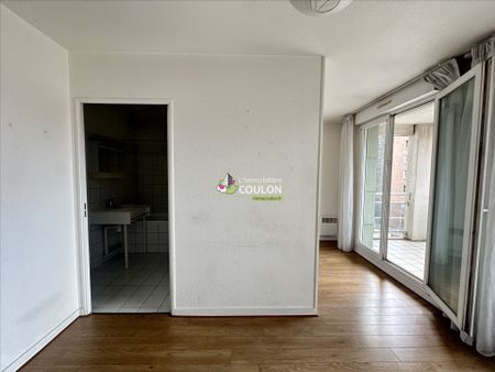Location Appartement 1 pièce 23m² - Photo 3