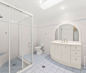 Villa, Villa On The Wall - We Have The Biggest Of Them All - Photo 5