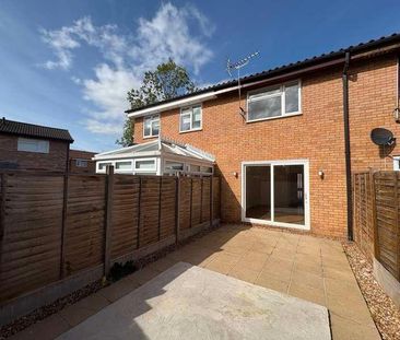 Fakenham Drive, Bobblestock, Hereford, HR4 - Photo 2