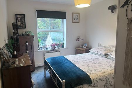 Winding Rise, Bailiff Bridge, BRIGHOUSE - Photo 3