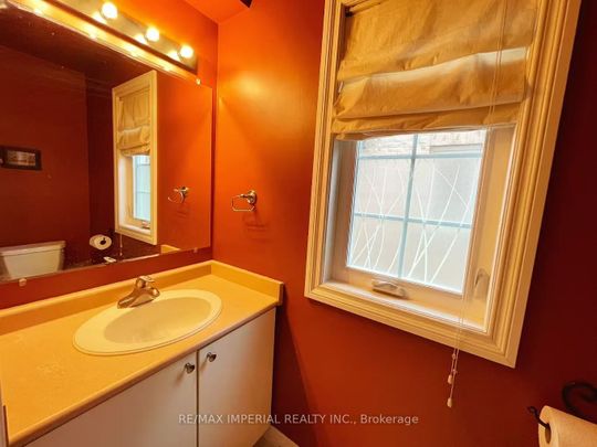 For Lease - 2955 Thomas Street Unit# 53, Upper Room 2, Mississauga, Ontario - Photo 1