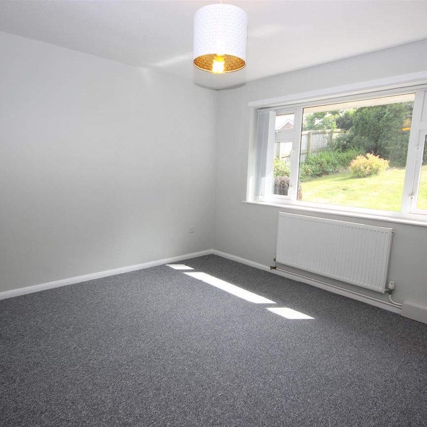 2 bed Detached Bungalow for let - Photo 1