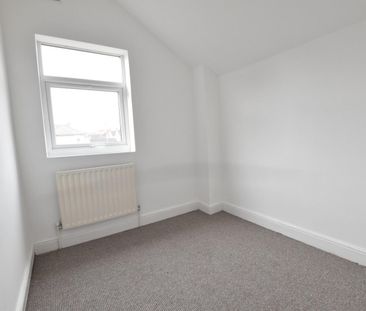 3 bedroom House To Let Total Size: 1034 SQ FT - Photo 4