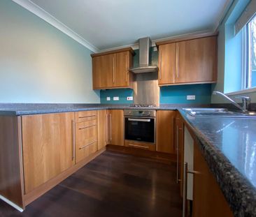 3 bedroom semi-detached house to rent - Photo 2