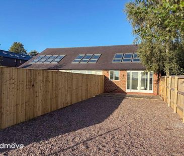 2 bedroom coach house to rent - Photo 3