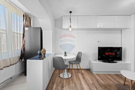 Garsonieră modernă de inchiriat, confort sporit – Zon... - Fotografie 3