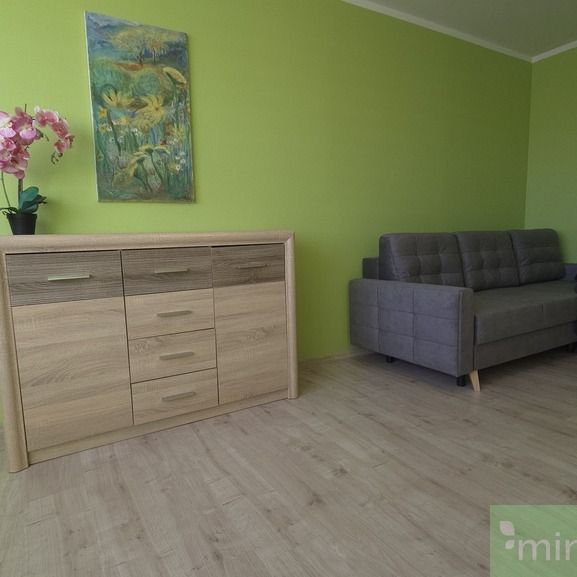 Aktualne! Ładna Kawalerka! 33 m2. Osobna kuchnia. - Zdjęcie 1