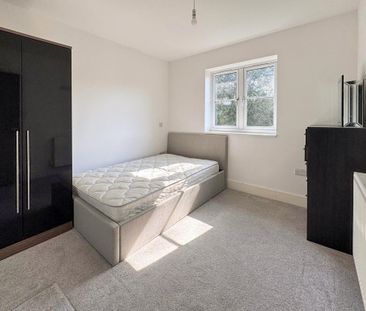 3 bedroom semi-detached house to rent - Photo 3
