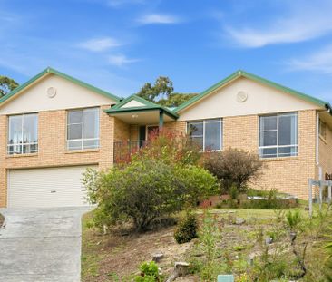 Spacious and Sunny Living in a Convenient Kingston Location - Photo 3