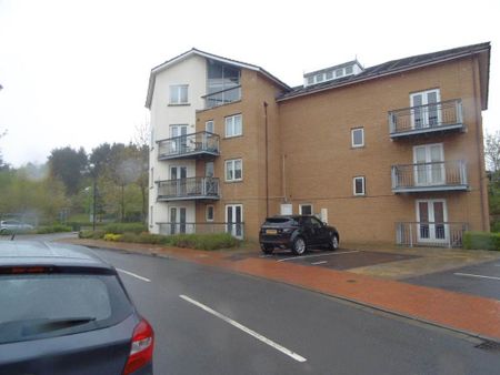 2 bedroom flat to rent - Photo 3