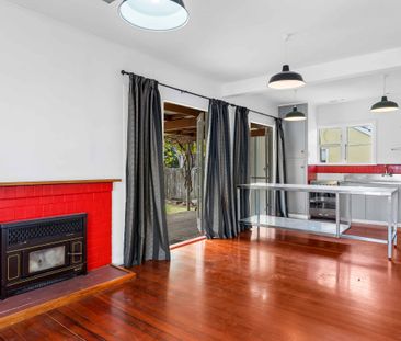 Garden Cottage in Mt Eden - Photo 2