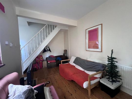 3 bedroom private hall to rent - Photo 1