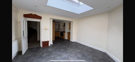 2 bedroom unknown to rent Deep Street - Photo 4