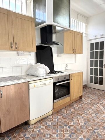 2 Bed Flat, Sterling Way, N18 - Photo 3