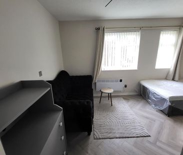 Studio to rent - Photo 5