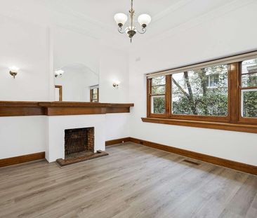 Art Deco Charm in a Prime Glen Iris Pocket - Photo 2