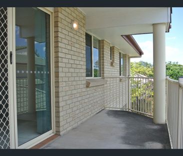 Perfect location! Two bedroom unit - Photo 6