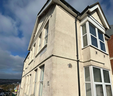 Elm Grove Room 4 - Photo 1