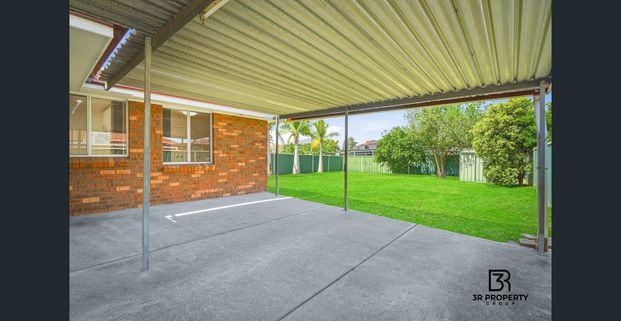 MODERN & SPACIOUS LIVING AT ITS FINEST! - Photo 1