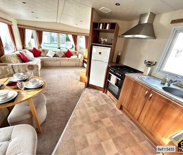 2 bed Park Home in Hythe Road , Dymchurch, Romney Marsh, TN29 0JX - Photo 1
