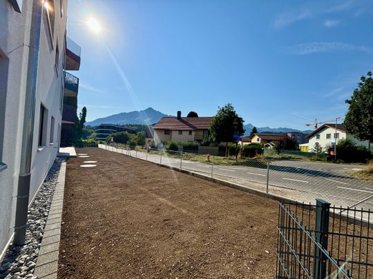 RARE ! MAGNIFIQUE 4 ½ PIECES AU REZ - Grand jardin & terrasse ! - Foto 1