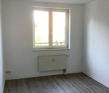 Ansprechende 4-Zimmer-Wohnung mit Balkon und offenen Küchenbereich ... - Photo 3